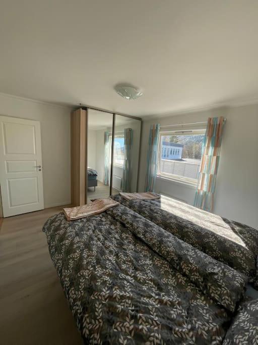 Lovely 2 Bedroom Apartmen With Free Parking Bergen Eksteriør bilde