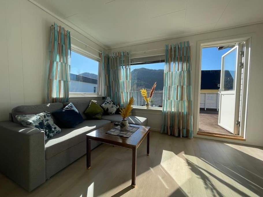 Lovely 2 Bedroom Apartmen With Free Parking Bergen Eksteriør bilde